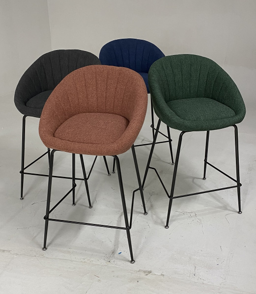 Полубарный стул ATLAS 9105-10 коралл  (H=65cm) М-City