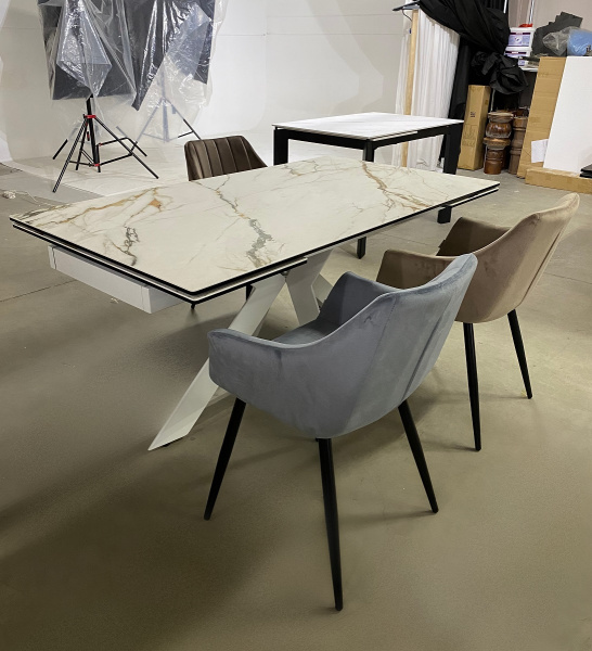 Стол BELLUNO 160 KL-188 Контрастный мрамор матовый, итальянская керамика/ белый каркас М-City