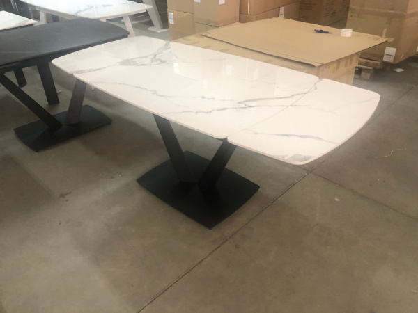 Стол ALATRI 120 GLOSS STATUARIO WHITE SINTERED STONE / BLACK М-City