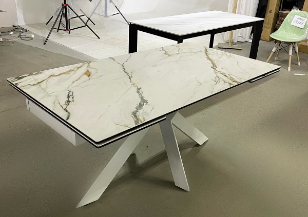 Стол BELLUNO 160 KL-188 Контрастный мрамор матовый, итальянская керамика/ белый каркас М-City